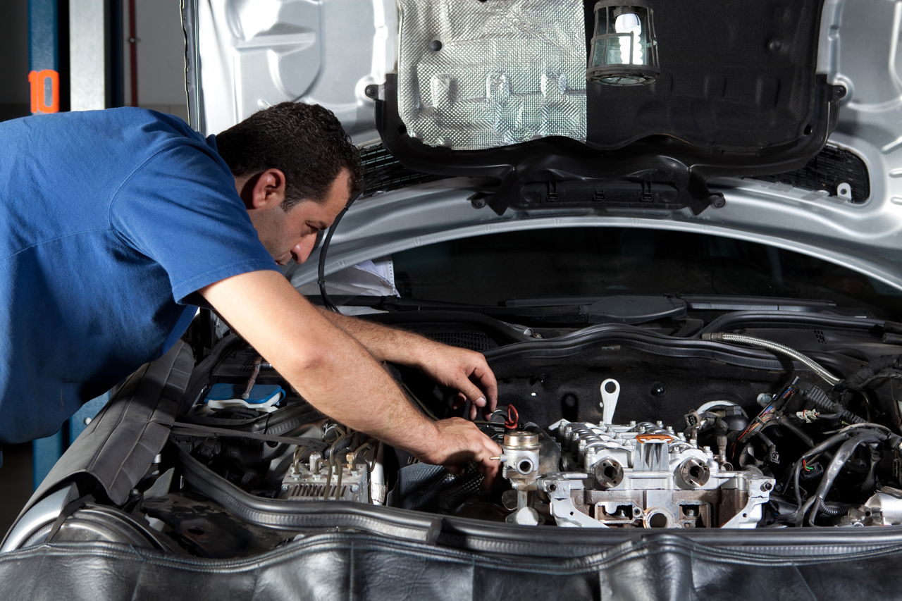 Где найти надежного и опытного механика для ремонта авто?