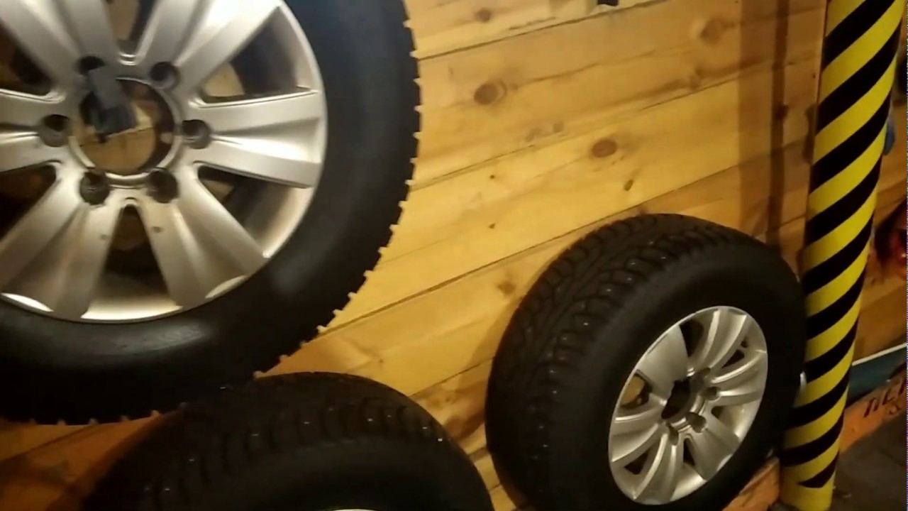 Как быстро поменять колесо на дороге без помощи гаража