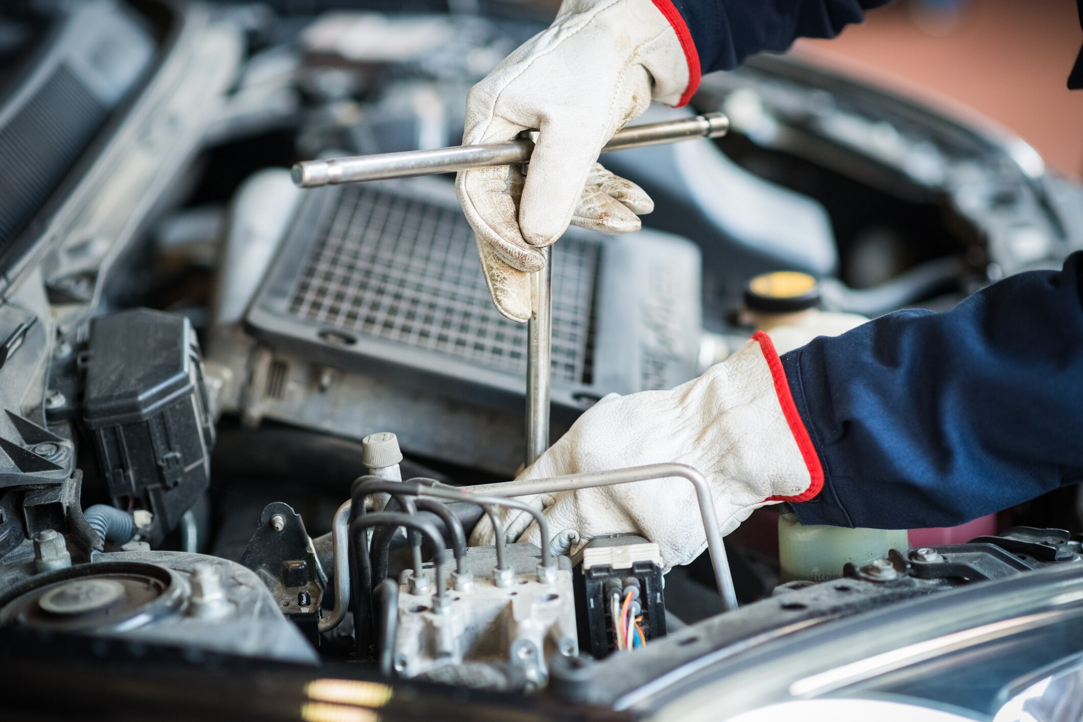 Как происходит ремонт автомобиля: этапы работы и их особенности