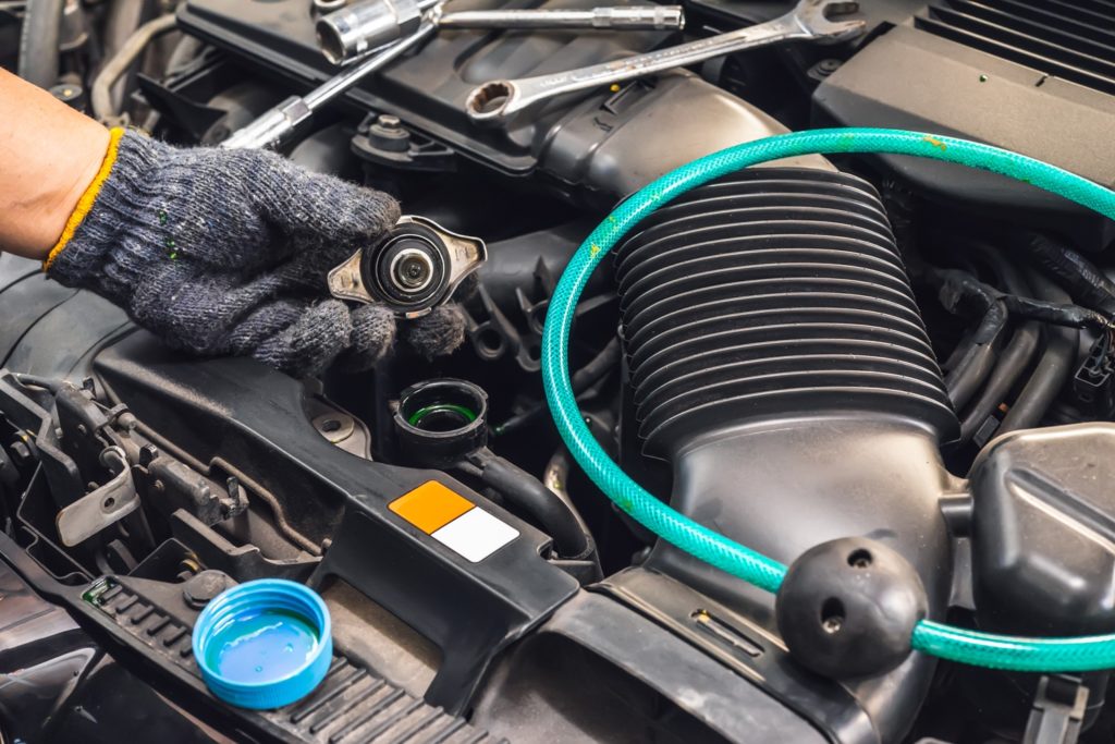 Как произвести чистку системы впуска на автомобиле?