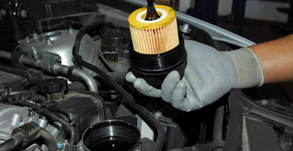 Как самостоятельно заменить масло и фильтр в автомобиле?