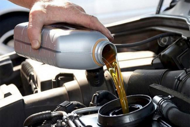 Когда и как менять масло в автомобиле